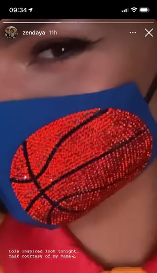 zendaya in her basketball mask
