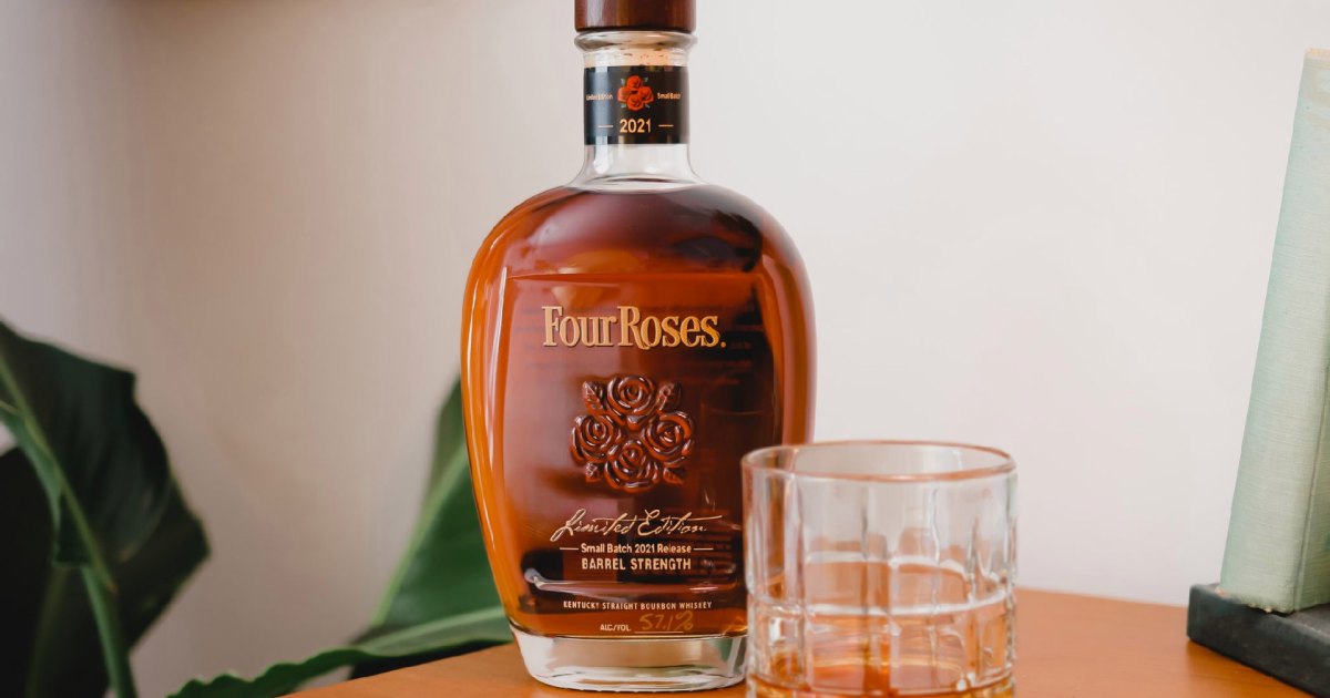 Four Roses 2021 Limited Edition Small Batch Bourbon Is a Smash Hit