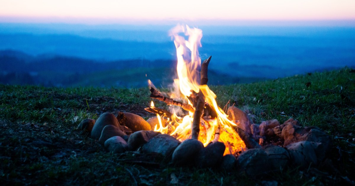 The Expert-Approved Guide to Building the Best Campfire of Your Life