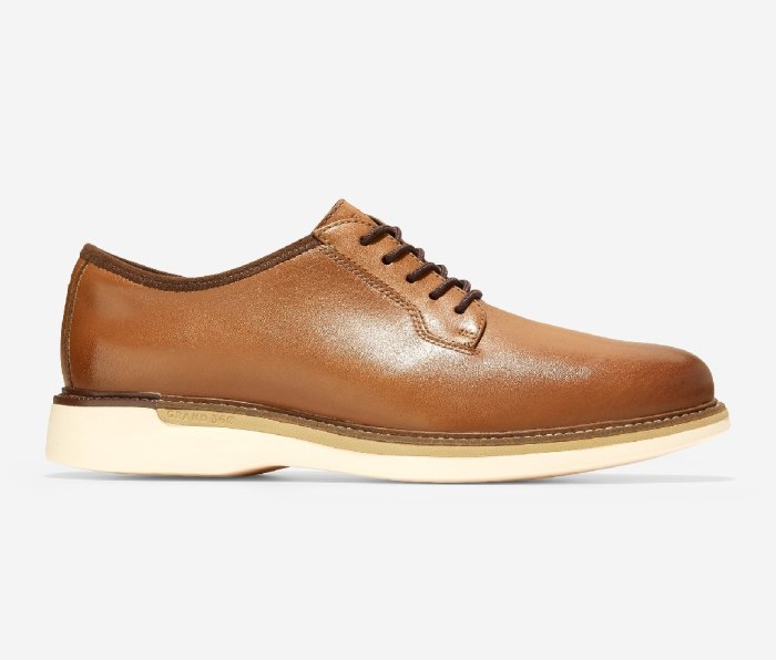 COLE HAAN Grand Ambition Postman Oxford