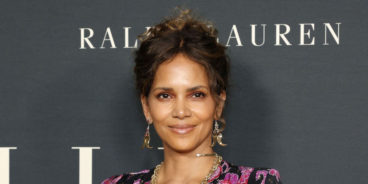 Halle Berry Gives Heartfelt Speech at ELLE's Women in Hollywood Event