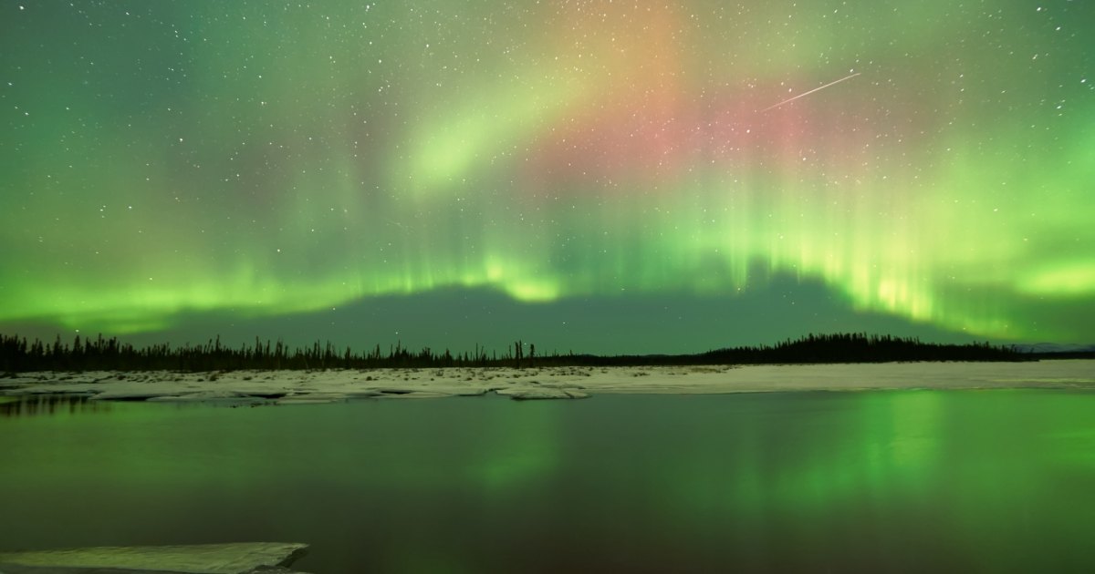 Northern Lights, Hot Springs, and Dog Sledding: The 4-Day Weekend in Fairbanks, Alaska