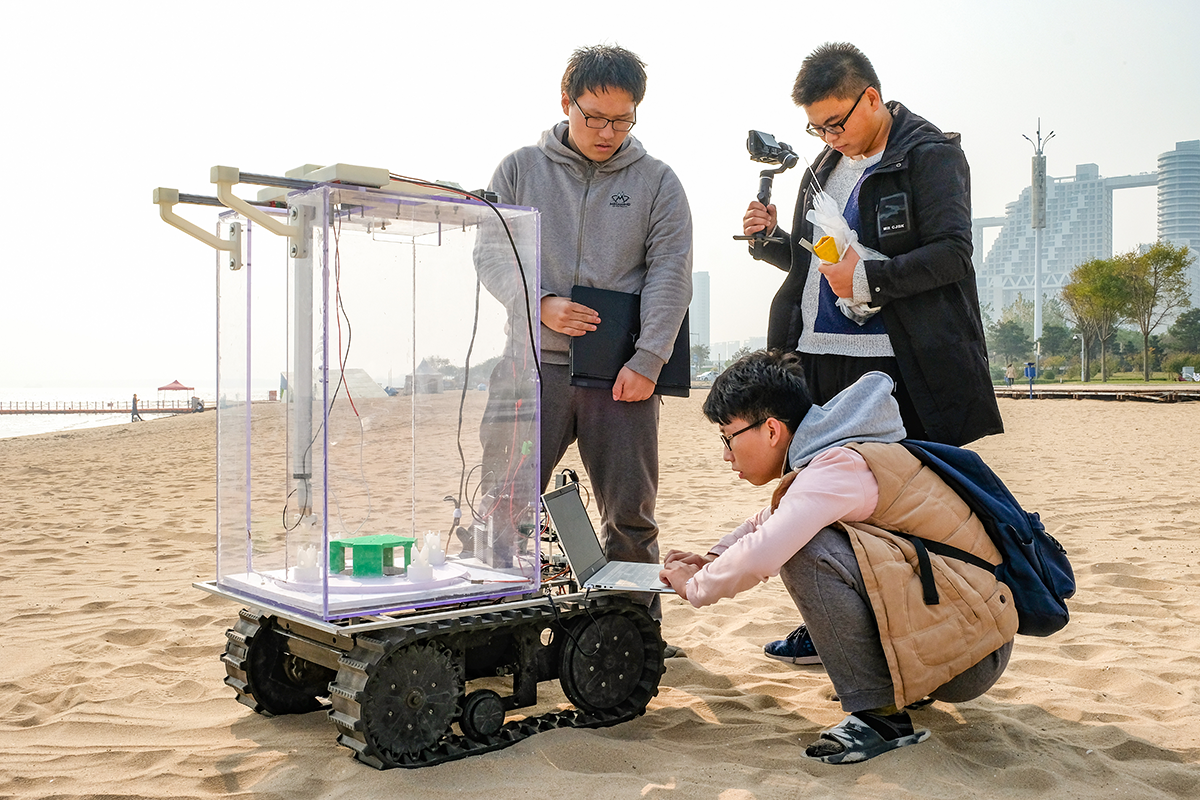 A desert robot depicts AI’s vast opportunities