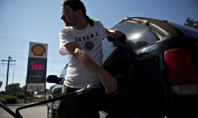 Average U.S. gas price drops 10 cents to $4.27 per gallon