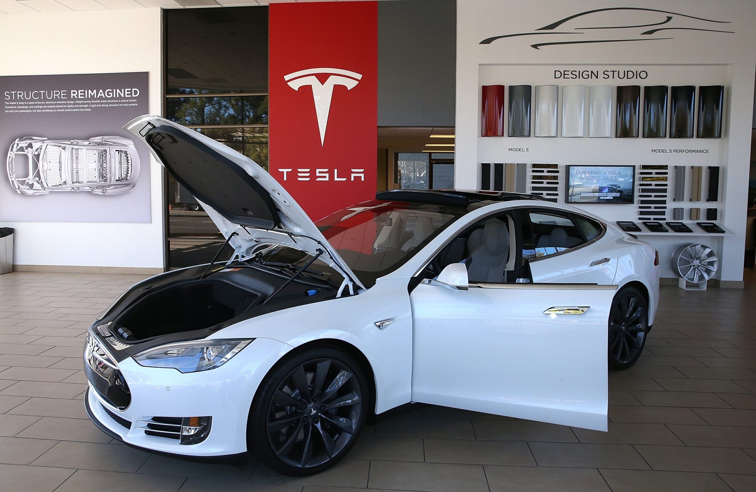 Federal judge cuts Tesla racism case award to $15 million from $137 million