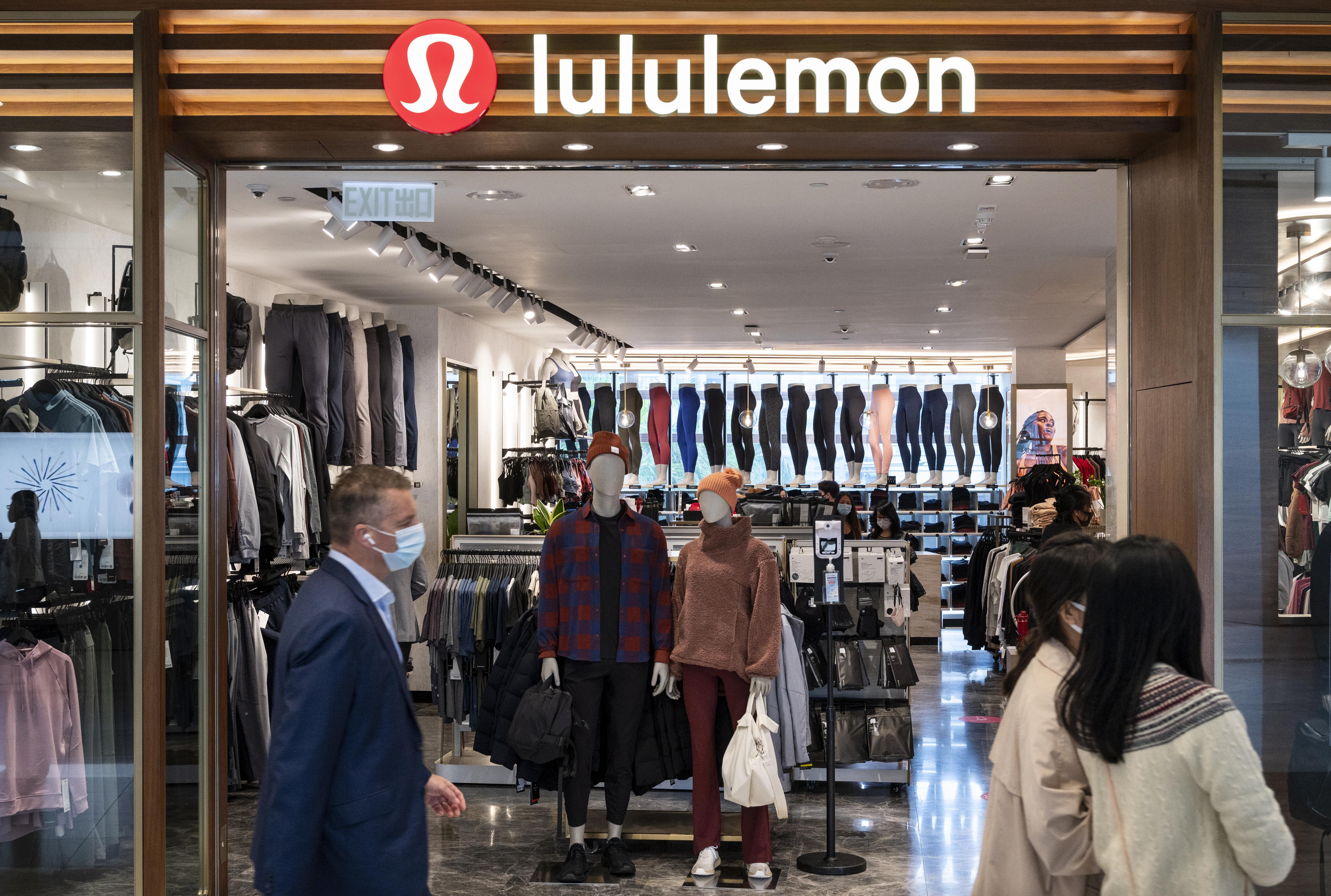 Lululemon will pay you up to $25 for your used clothes