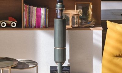Bespoke Jet cordless stick vacuum with all-in-one Clean Station in Woody Green.
