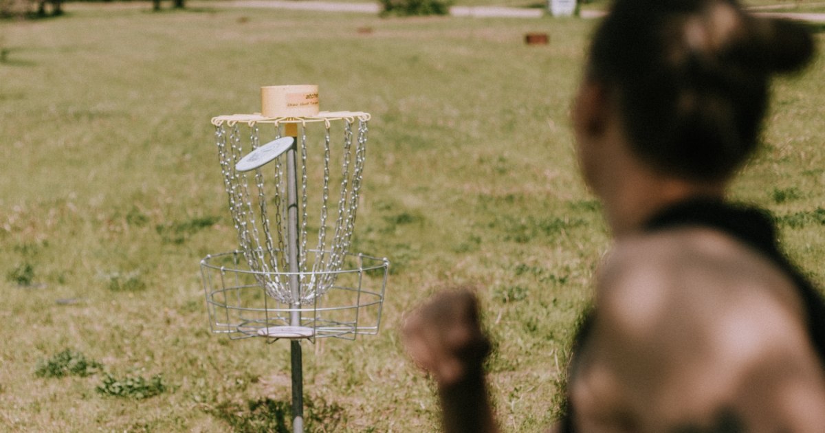 The Ultimate Beginner's Guide to Disc Golf