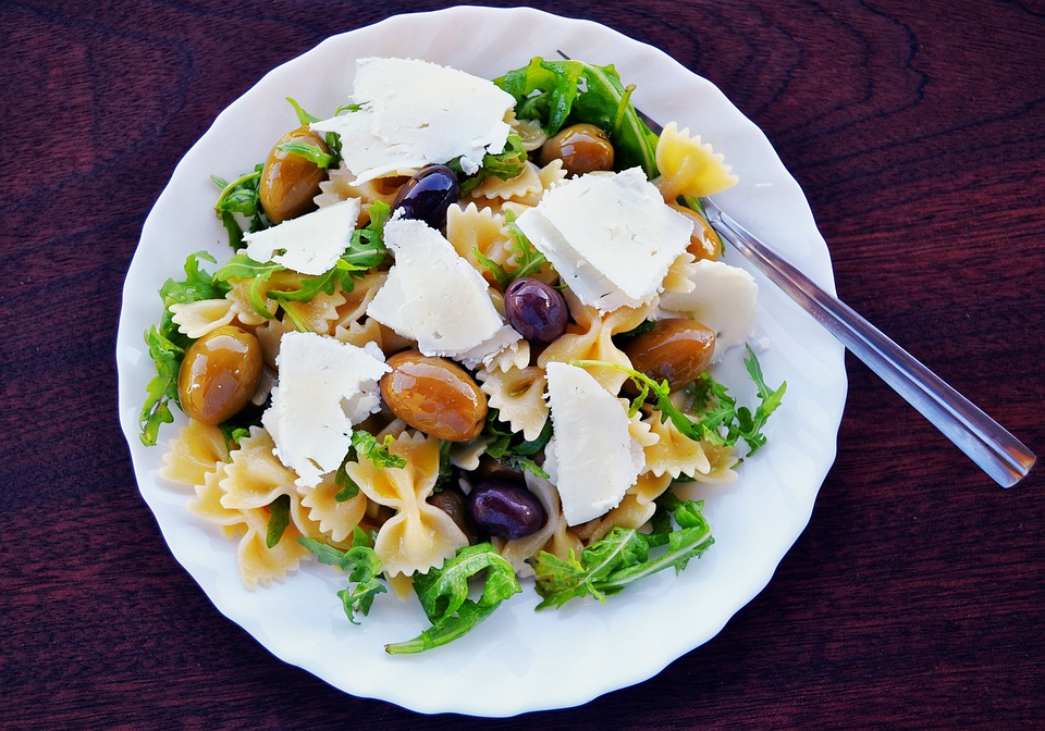 Mediterranean Diet Could Help Lower Dementia Risk: Study