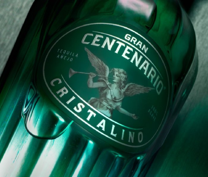 Gran Centenario Cristalino closeup of bottle label.