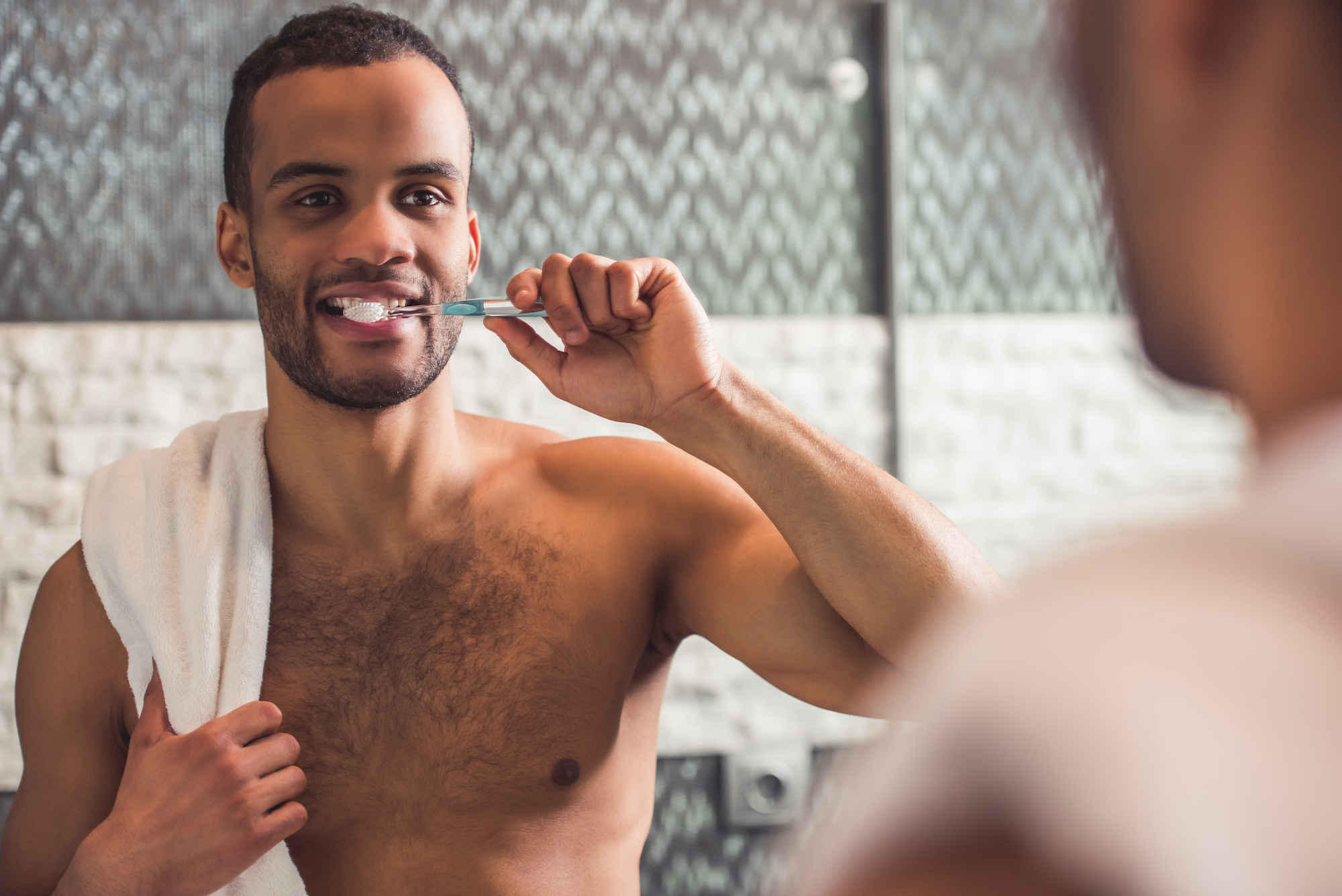 Electric Toothbrush: Benefits And Common Mistakes When Using One